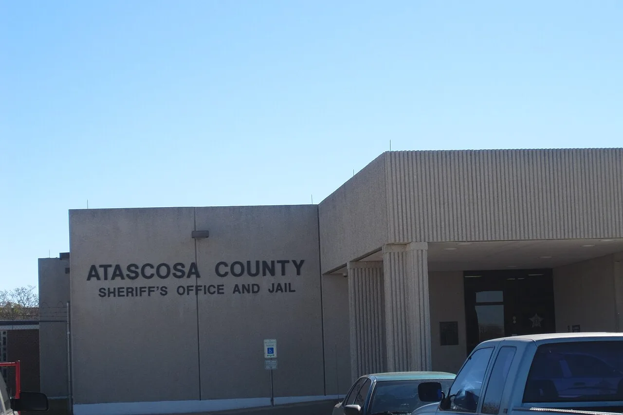 Garage door service in Atascosa County, Texas