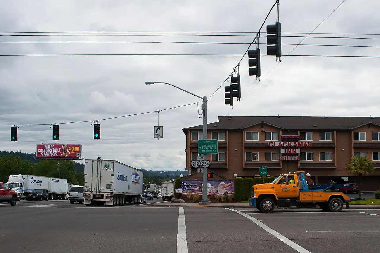 Garage door service in Clackamas County, Oregon