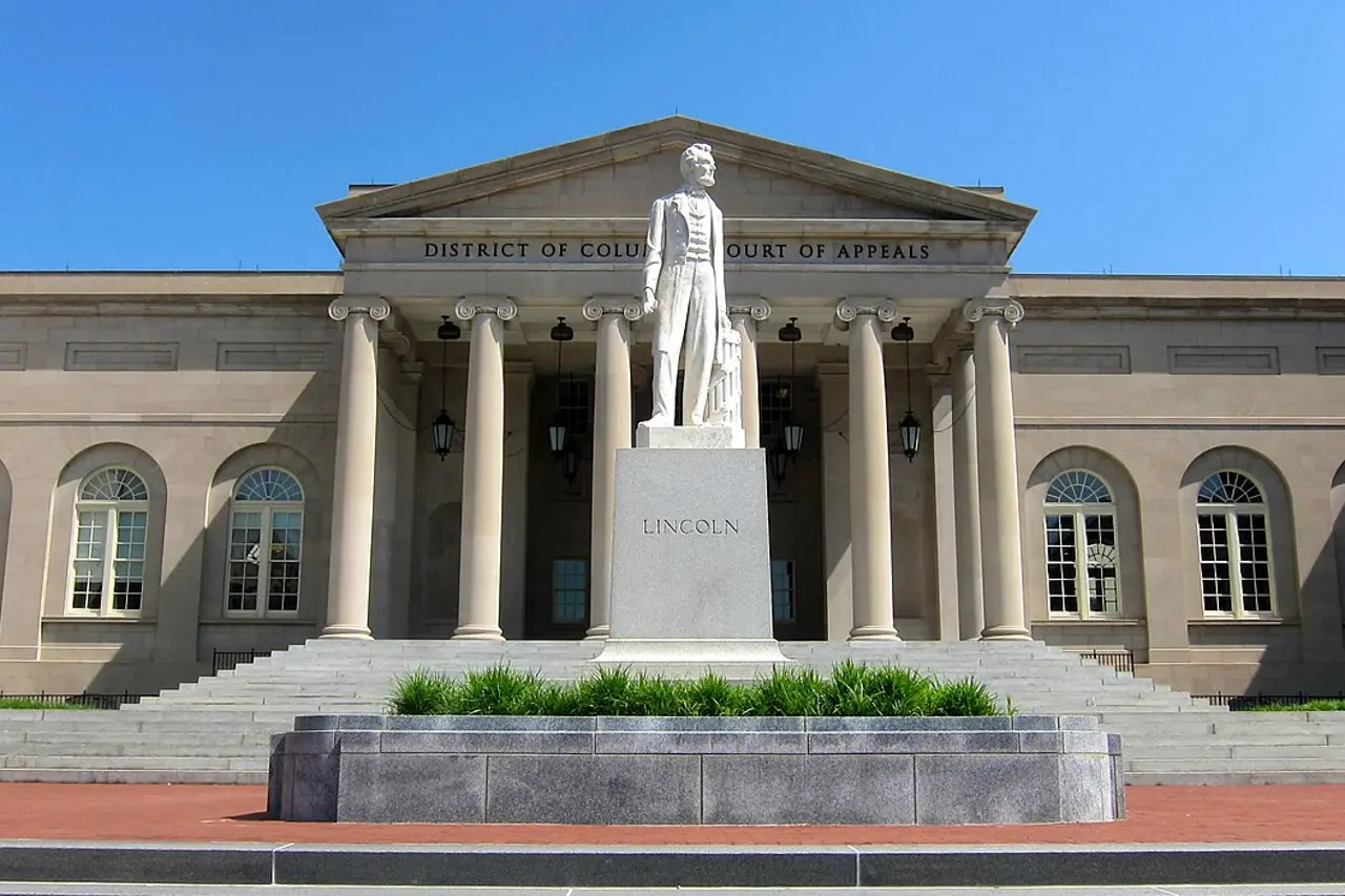Garage door service in District of Columbia, District of Columbia