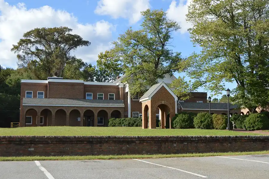 Garage door service in Isle of Wight County, Virginia