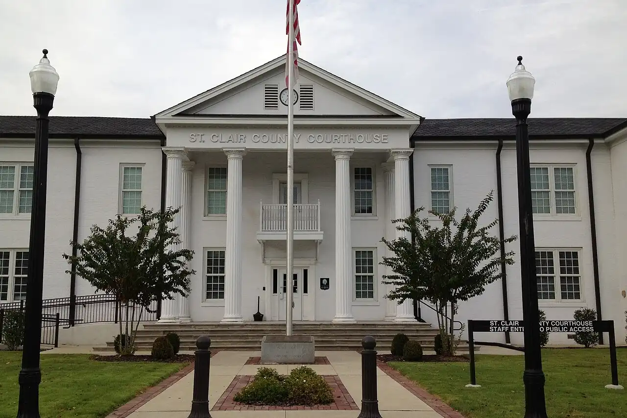 Garage door service in St. Clair County, Alabama