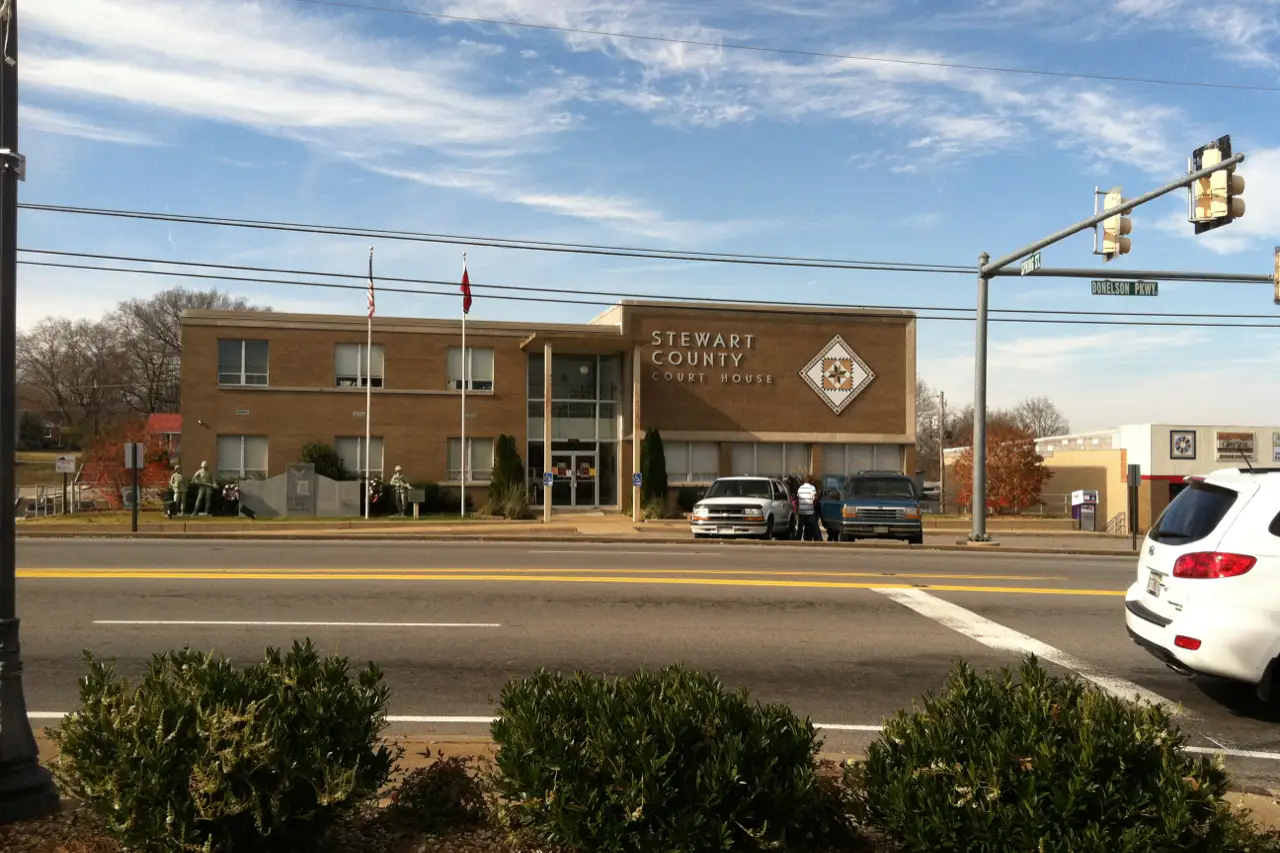 Garage door service in Stewart County, Tennessee