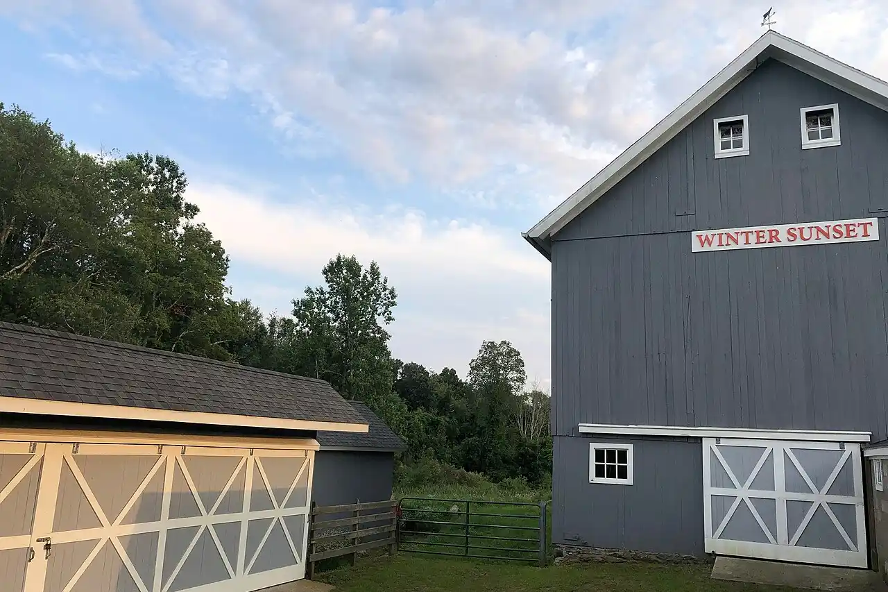 Garage door service in Western Connecticut Planning Region, Connecticut