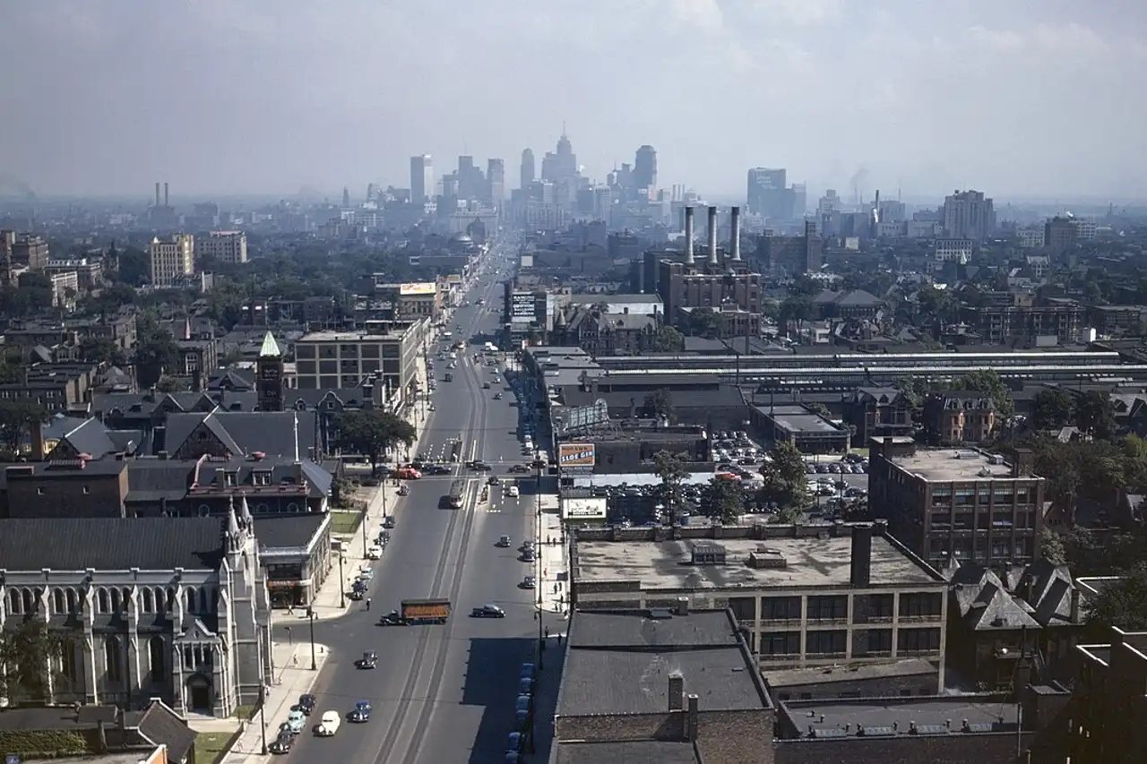 Garage door service in Detroit, Michigan
